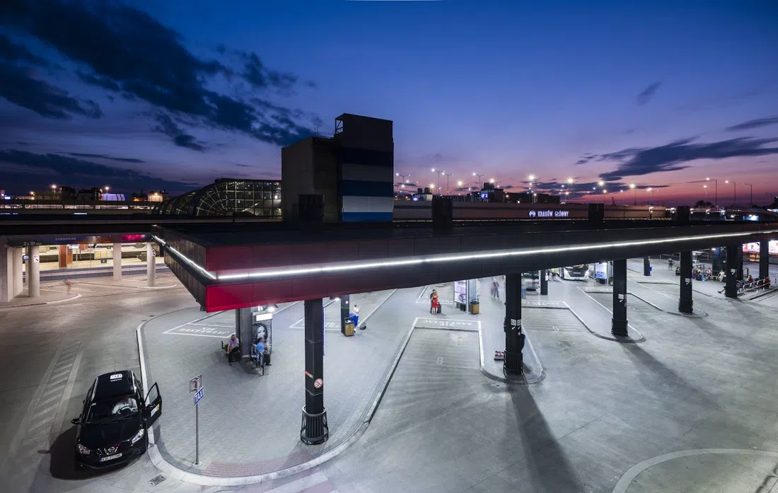 Estação de Autocarros MDA (Dworzec Autobusowy MDA), Krakow